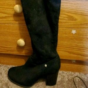 Guess knee boots